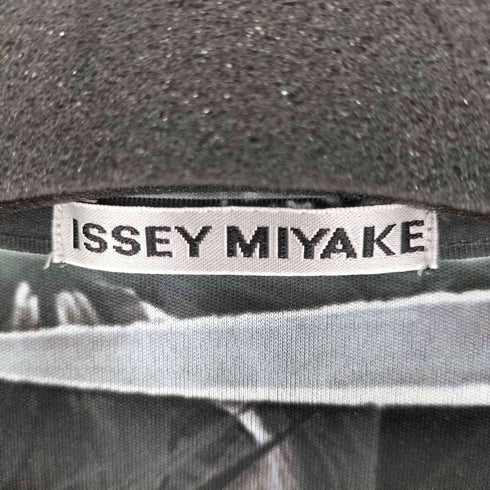 イッセイミヤケ ISSEY MIYAKE グラフィックプリントS/S TEE ボタニカル レディース JPN:2