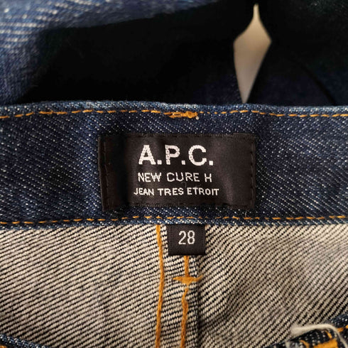 アーペーセー A.P.C. NEW CURE H JEAN TRES ETROIT ボタンフライデニムパンツ レディース US:28-29