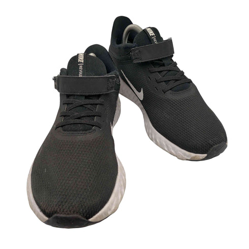 ナイキ NIKE REVOLUTION FLYEASE 5 レボリューション フライイース 4E メンズ JPN:26.5