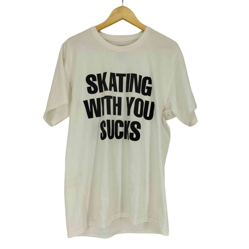 クウォータースナックス QUARTER SNACKS SKATING WITH YOU SUCKS クルーネックTシャツ メンズ JPN:L