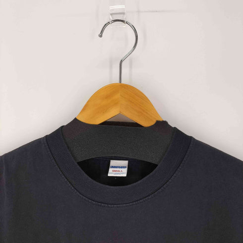 アンディフィーテッド UNDEFEATED ロゴプリントTシャツ メンズ import:S
