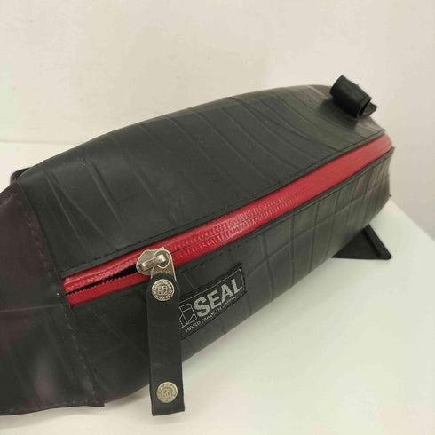 シール SEAL ゴム タイヤチューブ ボディバッグ メンズ