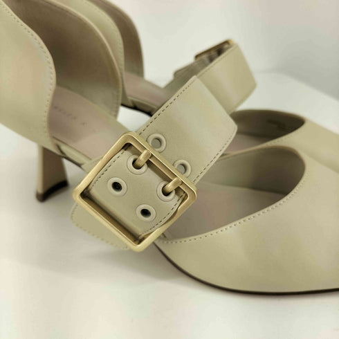 チャールズキース CHARLES & KEITH オーバーサイズドバックルポインテッドトゥパンプス レディース JPN:37