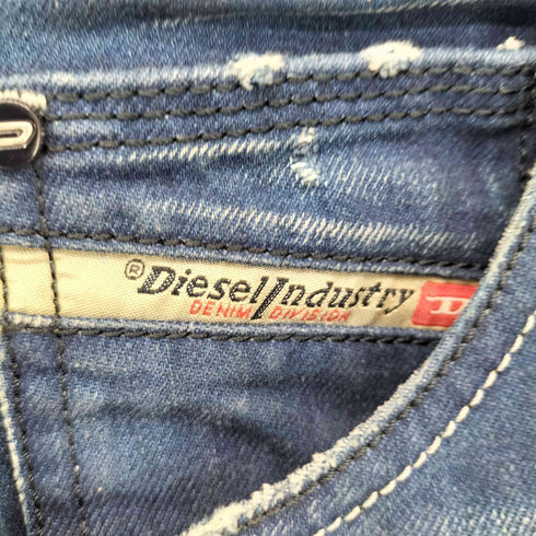 ディーゼル DIESEL KROOLEY ブルーアイコン デニムジーンズ メンズ W26L32
