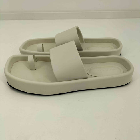 チャールズキース CHARLES & KEITH リルー トゥリングフラットサンダル レディース EUR:39