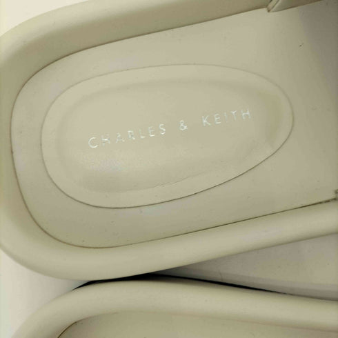 チャールズキース CHARLES & KEITH リルー トゥリングフラットサンダル レディース EUR:39