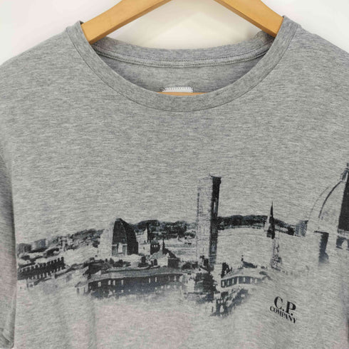 シーピーカンパニー C.P.COMPANY イタリア製 プリント クルーネックTシャツ メンズ import:L