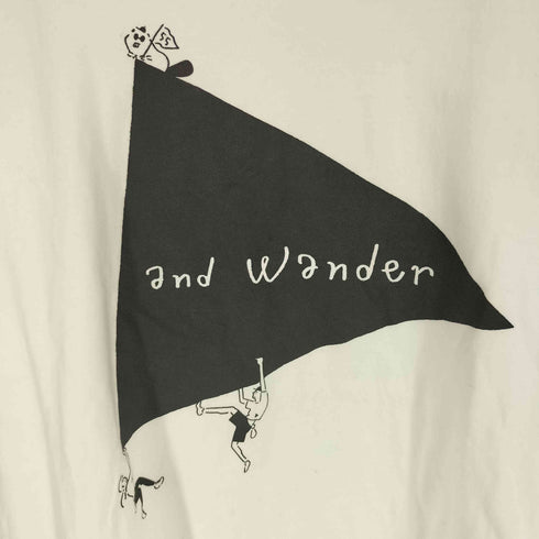 アンドワンダー and wander フロントプリント クルーネックTシャツ メンズ JPN:4