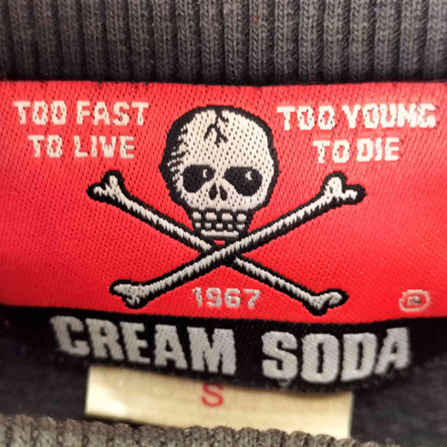 クリームソーダ CREAM SODA 角ドクロ クルーネックスウェット メンズ JPN:S