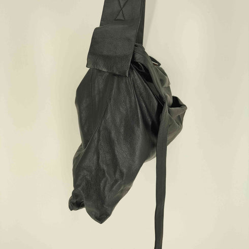 ディスコードヨウジヤマモト discord Yohji Yamamoto 24SS DRUM DYED LEATHER PUFF CROSSBODY BAG ドラムダイ レザーパフ クロスボディバッグ メンズ