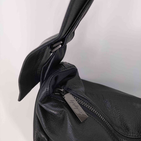 ディスコードヨウジヤマモト discord Yohji Yamamoto 24SS DRUM DYED LEATHER PUFF CROSSBODY BAG ドラムダイ レザーパフ クロスボディバッグ メンズ