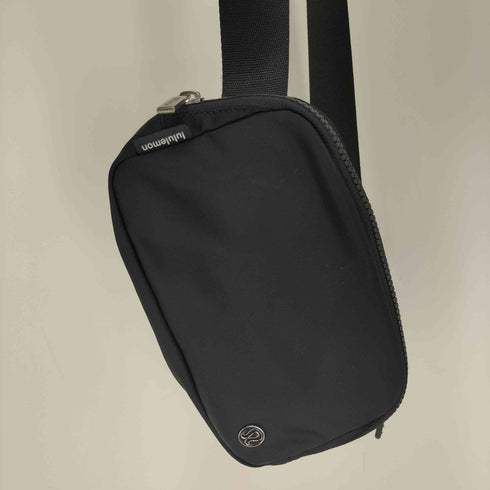 ルルレモン lululemon Everywhere ベルトバッグ 1L メンズ 1L