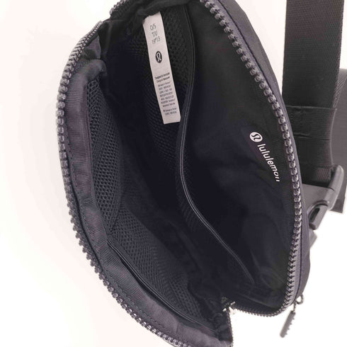 ルルレモン lululemon Everywhere ベルトバッグ 1L メンズ 1L