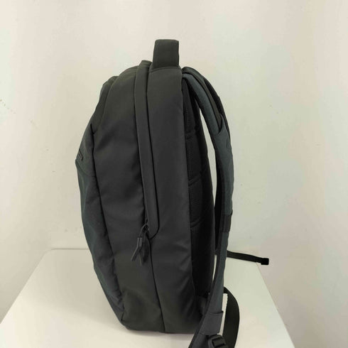 インケース incase CITY COMPACT BACKPACK メンズ