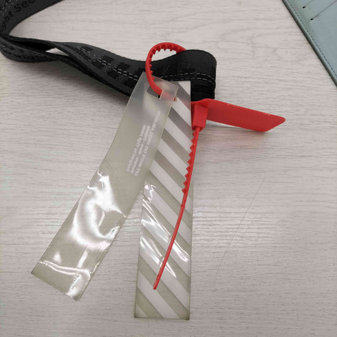 オフホワイト OFF-WHITE カードホルダー メンズ