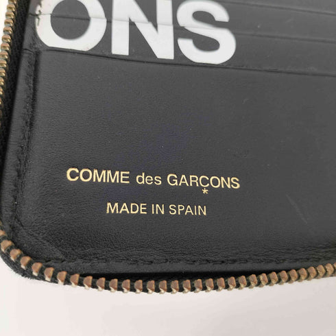 コムデギャルソン COMME des GARCONS HUGE LOGO 正方形財布 メンズ