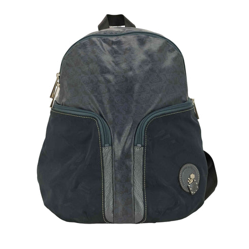 ペレボルサ PELLE BORSA ロゴパッチ モノグラム カモ柄 多収納 バックパック レディース
