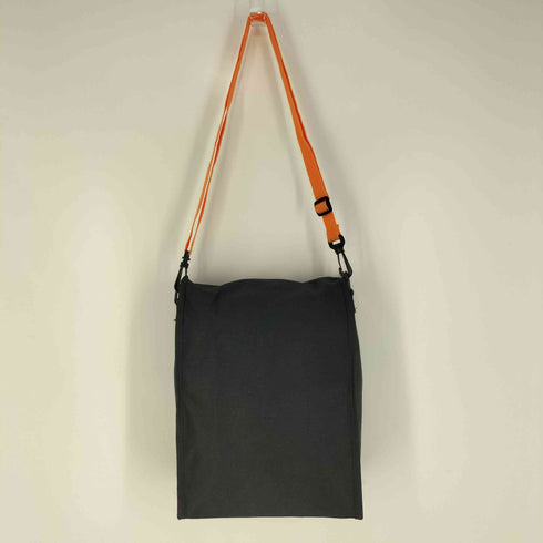 ユーエスアーミー U.S. ARMY EMERGENCY ESCAPE HOOD ショルダー バッグ メンズ