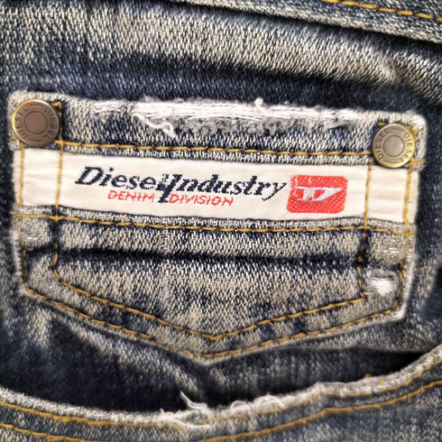 ディーゼル DIESEL ボタンフライ ストレートデニムパンツ メンズ UK:32-33