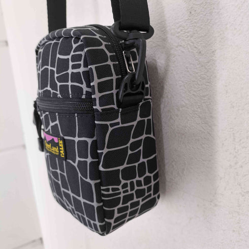 キャリー CALEE ×OVERLAND EQUIPMENT REFLECTOR SPIDER WEB POUCH BAG メンズ