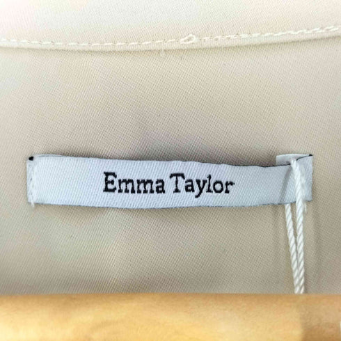エマテイラー emma taylor イージーケアパール釦キーネックブラウス レディース FREE