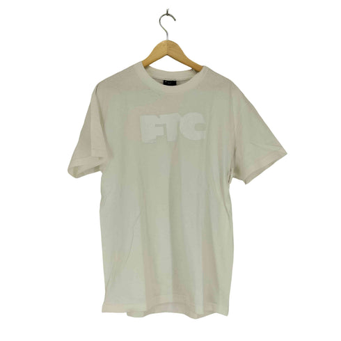 エフティーシー FTC フロントロゴプリントクルーネックTシャツ メンズ JPN:L