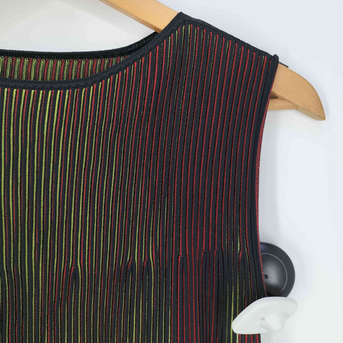 イッセイミヤケミー ISSEY MIYAKE me 3Dプリーツ ノースリーブトップス レディース