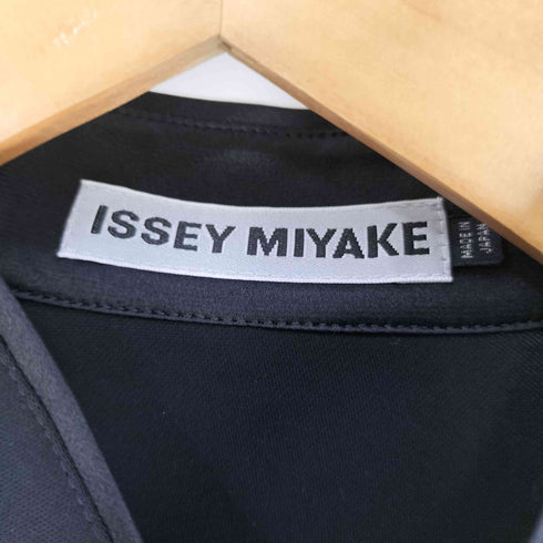 イッセイミヤケ ISSEY MIYAKE スタンドカラー比翼シャツ レディース JPN:2