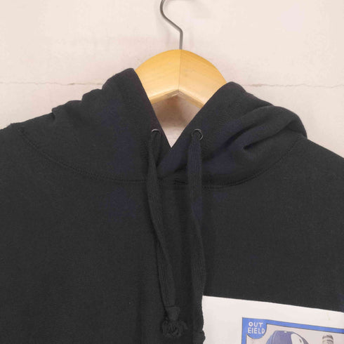 ドノウ DUNNO PLAYERプリント プルオーバーパーカー メンズ JPN:XL