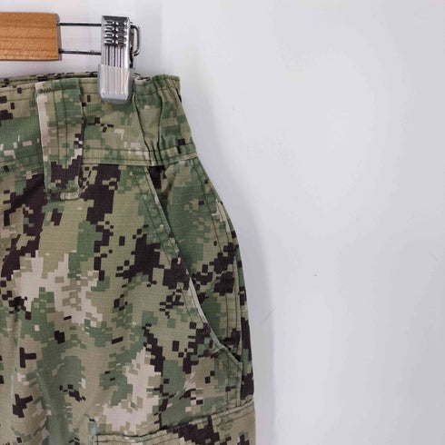 ユーエスネイビー U.S.NAVY 米軍フィールドカーゴパンツ デジカモ 迷彩 MEDIUM X-SHORT メンズ MEDIUM X-SHORT WAIST:31 TO:35