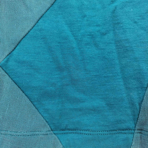 イッセイミヤケ ISSEY MIYAKE ノースリーブ 異素材 トップス レディース