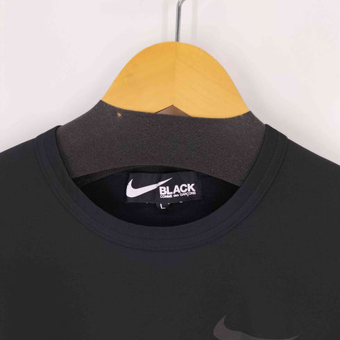 ブラックコムデギャルソン BLACK COMME des GARCONS フロントロゴ コラボTシャツ メンズ JPN:L