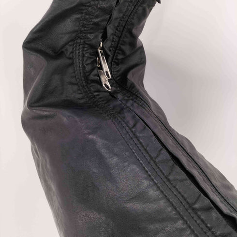 IUGAMAKARAS H-Buckle Banana Leather Bag H-バックルバナナレザーバッグ 韓国 メンズ