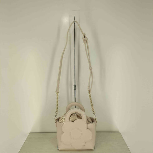 マリークワント MARY QUANT スムースBIGデイジー ショルダーバッグ レディース