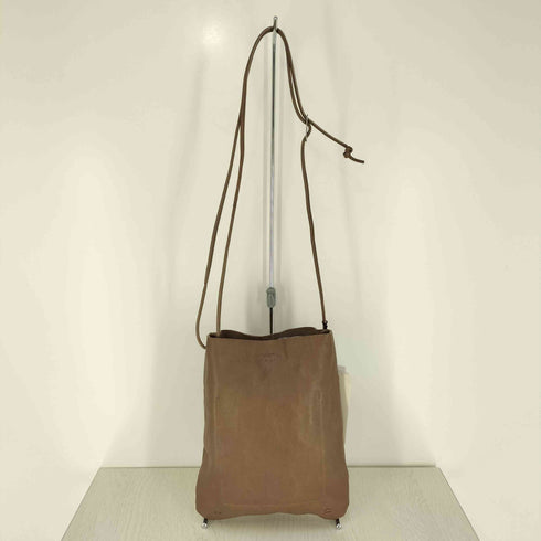 ARTS & CRAFTS VEGETABLE HORSE LEATHER FLAT SHOULDER L ベジタブルホースレザー フラットショルダーバッグ L メンズ