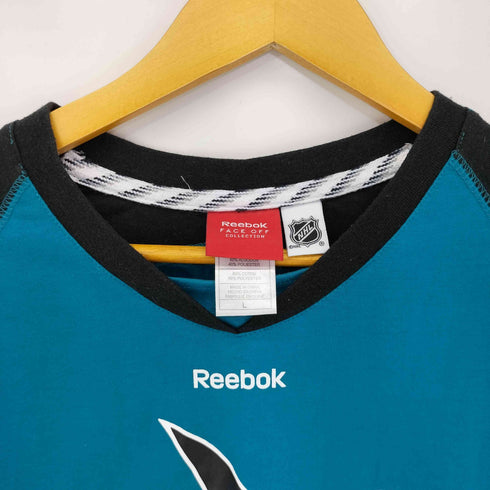 リーボック Reebok チームロゴ フロントプリントVネックカットソー メンズ JPN:L