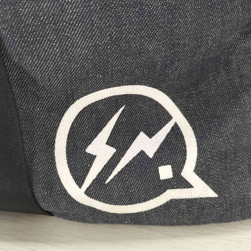 DENIM BY VANQUISH & FRAGMENT ロゴプリント2WAYデニムショルダーバッグ ボストンバッグ インディゴ メンズ
