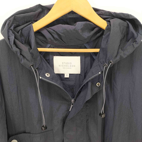 スタジオニコルソン STUDIO NICHOLSON TECHNICAL PARACHUTE HOODED COAT メンズ JPN:M