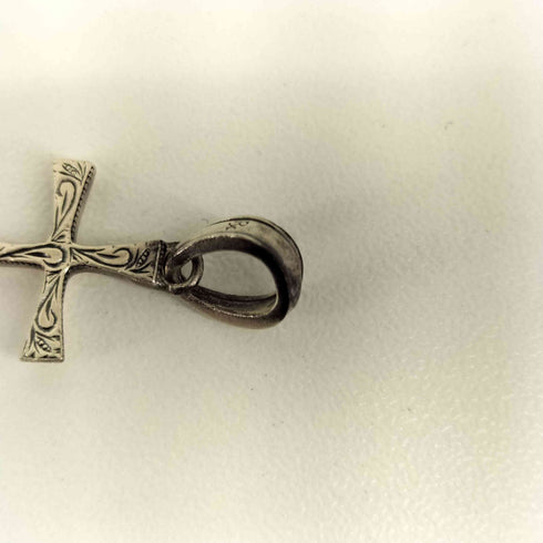 ANTONIO ENGRAVED SV950 TINY CROSS PENDANT メンズ