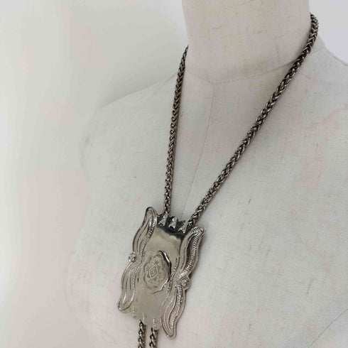 トーガプルラ TOGA PULLA loop tie レディース