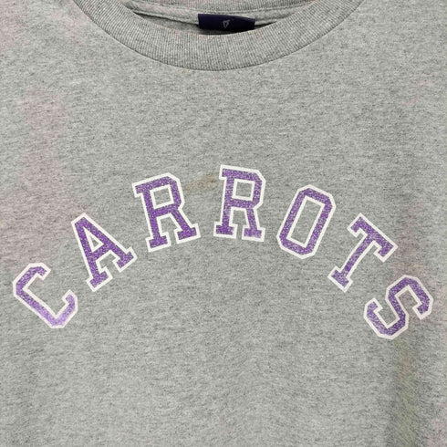 キャロッツ CARROTS BY ANWAR CARROTS カレッジロゴ クルーネックTシャツ メンズ JPN:M