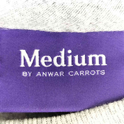 キャロッツ CARROTS BY ANWAR CARROTS カレッジロゴ クルーネックTシャツ メンズ JPN:M