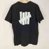 アンディフィーテッド UNDEFEATED S/S ロゴプリントTシャツ メンズ JPN:M