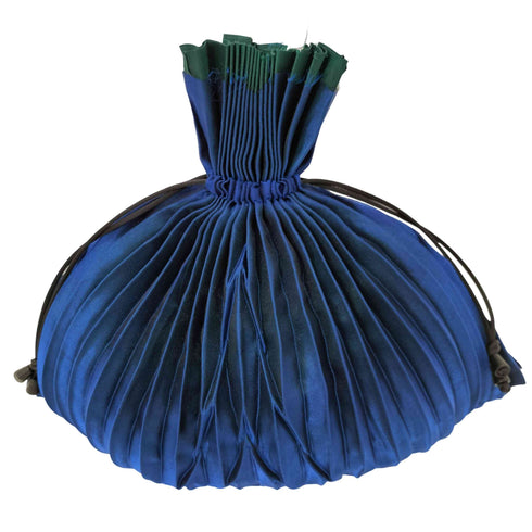 イッセイミヤケミー ISSEY MIYAKE me プリーツレイヤード巾着バッグ 光沢 レディース