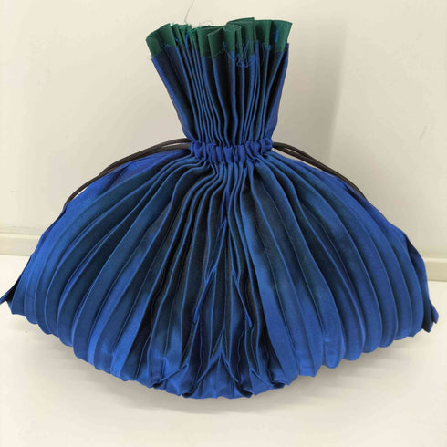 イッセイミヤケミー ISSEY MIYAKE me プリーツレイヤード巾着バッグ 光沢 レディース