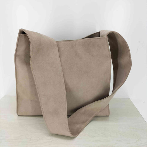 カイコー KAIKO ULTRASUEDE SHOULDER BAG メンズ