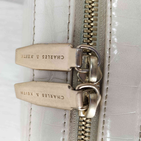チャールズキース CHARLES & KEITH クロックエフェクトミニリクタンギュラー クロスボディバッグ レディース
