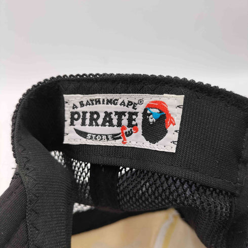 アベイシングエイプ A BATHING APE PIRATES STORE パイレーツ エイプ ヘッド ロゴ メッシュキャップ 6パネルキャップ メンズ