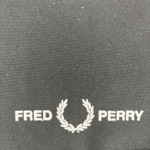 フレッドペリー FRED PERRY Branded Pouch ミニショルダーバッグ メンズ