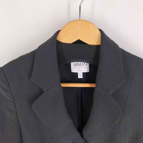 アルマーニコレツィオーニ ARMANI COLLEZIONI バックボタンデザイン 3Bテーラードジャケット レディース EUR:38